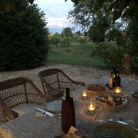 Casale Nel Mezzo Dei Vigneti